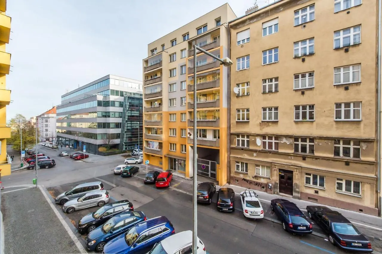 Flora Apartments Prague