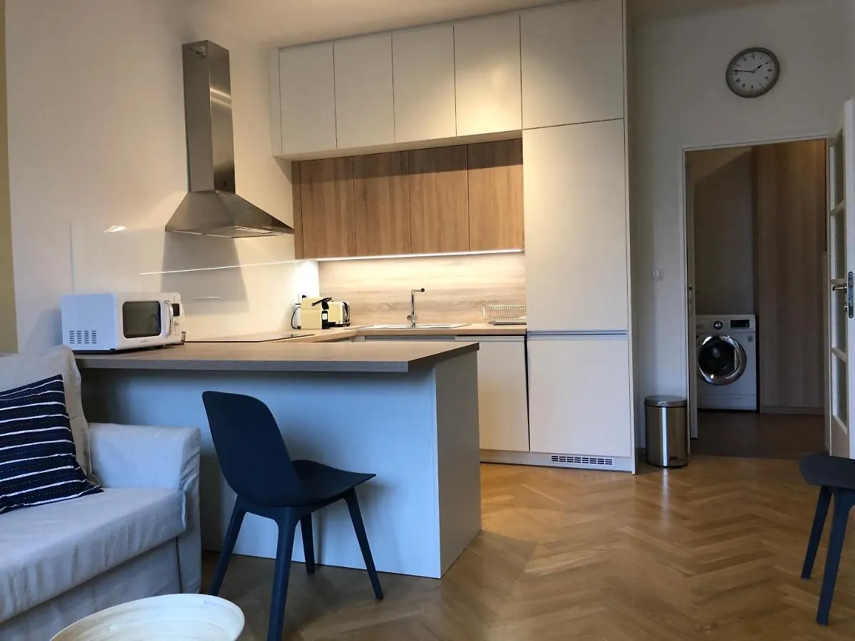 Flora Apartments Prague