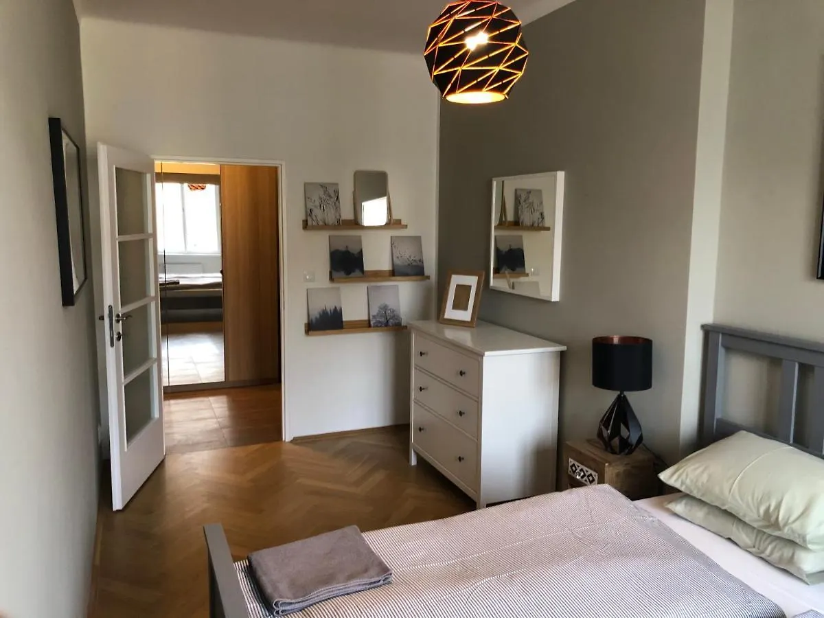Flora Apartments Prague