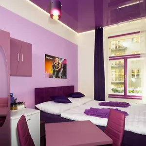  Appartamento Colours - Your 7 Colour Experience In Centre Of